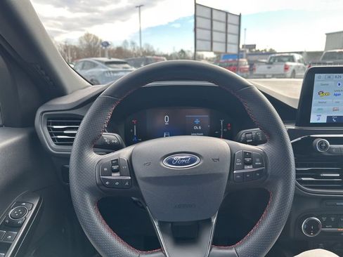 Used 2025 Ford Escape ST-Line image 20