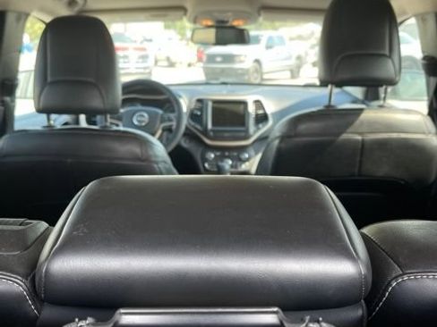 Used 2014 Jeep Cherokee Limited FWD image 6
