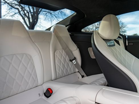 Used 2025 Mercedes-Benz AMG GT 63 image 31