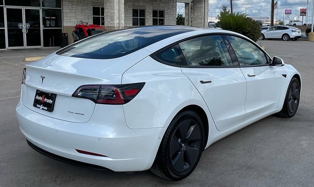 Used 2021 Tesla Model 3 Long Range AWD/4WD image 4