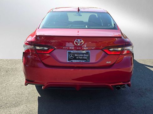 Used 2024 Toyota Camry SE image 4