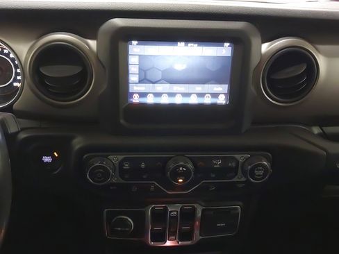 Used 2020 Jeep Wrangler Unlimited Sport S AWD/4WD image 20