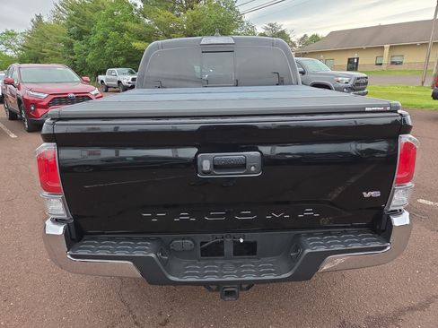 Certified 2020 Toyota Tacoma TRD Off-Road AWD/4WD image 4