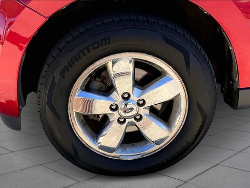 Used 2009 Ford Escape XLT image 11