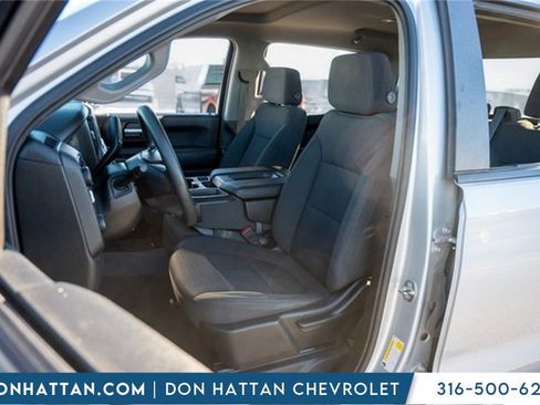 Used 2021 Chevrolet Silverado 1500 Custom Trail Boss w/ LPO, Dark Essentials Package image 4