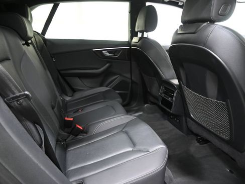 Used 2021 Audi Q8 Premium Plus w/ Premium Plus Package image 17