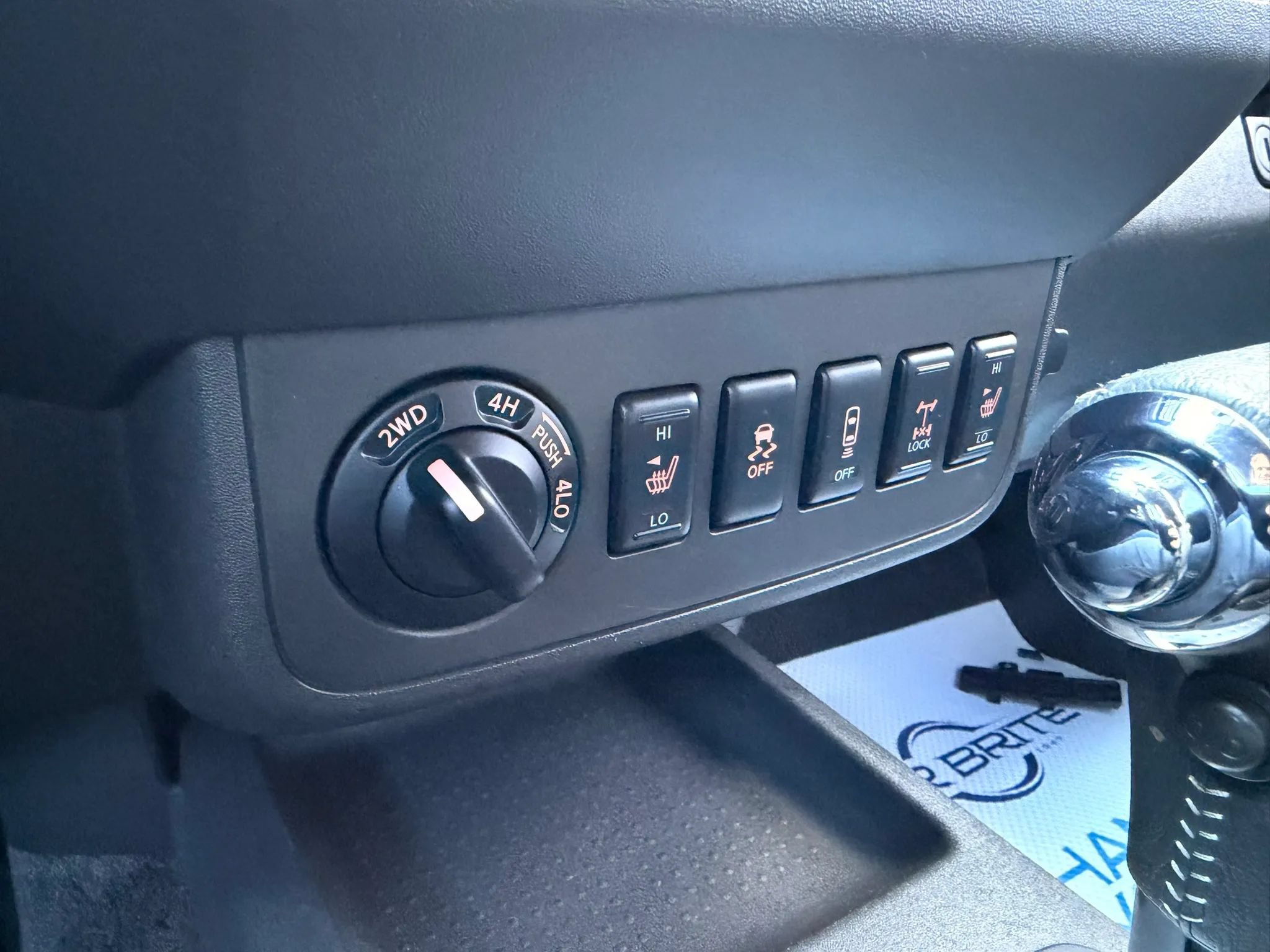 Used 2015 Nissan Frontier PRO-4X w/ Pro-4x Luxury Package AWD/4WD image 22