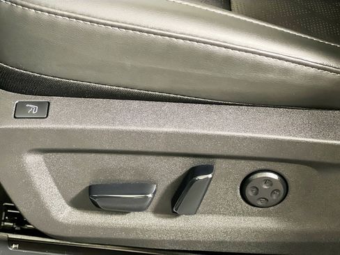 Used 2025 Nissan Murano Platinum w/ Cargo Package image 15