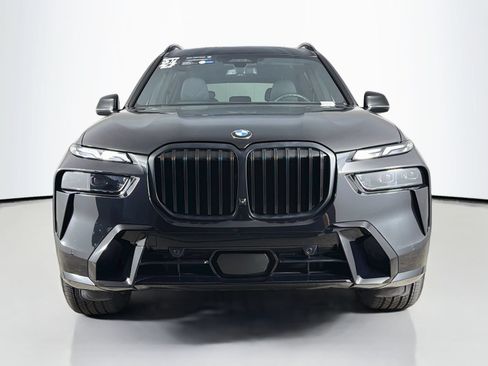 Used 2024 BMW X7 xDrive40i w/ M Sport Package AWD/4WD image 2