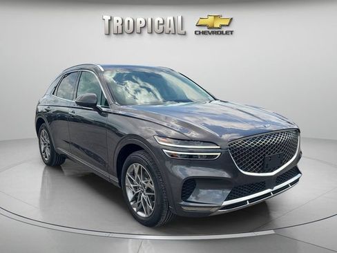 Used 2025 Genesis GV70 2.5T AWD/4WD image 4