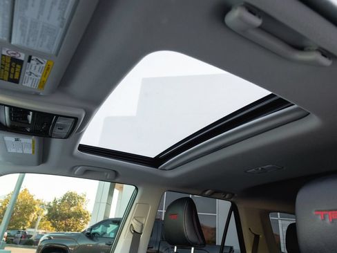 Certified 2024 Toyota 4Runner TRD Off-Road Premium w/ Moonroof Package AWD/4WD image 13