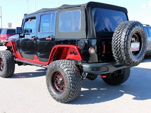 Used 2017 Jeep Wrangler Unlimited Rubicon image 9