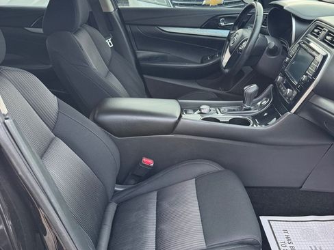 Used 2017 Nissan Maxima 3.5 S FWD image 9