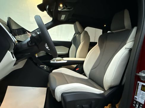 New 2026 BMW X1 xDrive28i w/ M Sport Package image 12