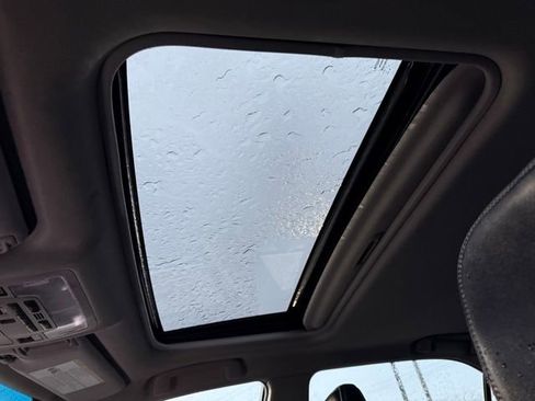 Used 2017 Toyota Camry XLE image 29