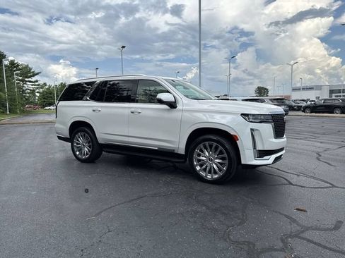 Certified 2021 Cadillac Escalade Premium Luxury AWD/4WD image 6