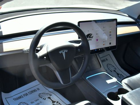 Used 2021 Tesla Model 3 Standard Range Plus RWD image 14