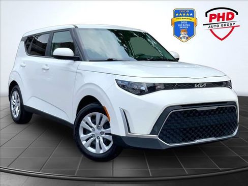 Used 2024 Kia Soul LX FWD image 1