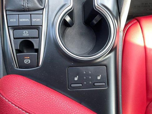 Used 2019 Toyota Camry XSE image 39