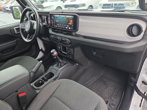 Used 2024 Jeep Wrangler Sport AWD/4WD image 19
