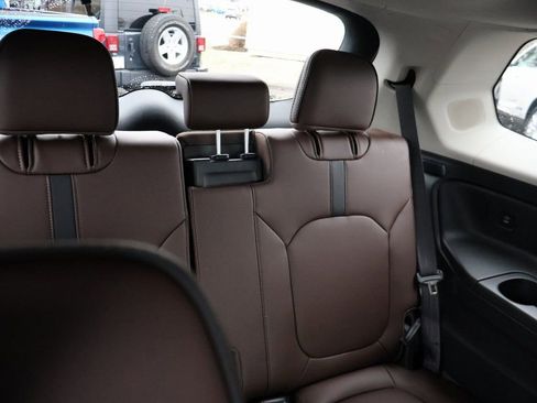 Certified 2025 Honda Pilot Elite image 13