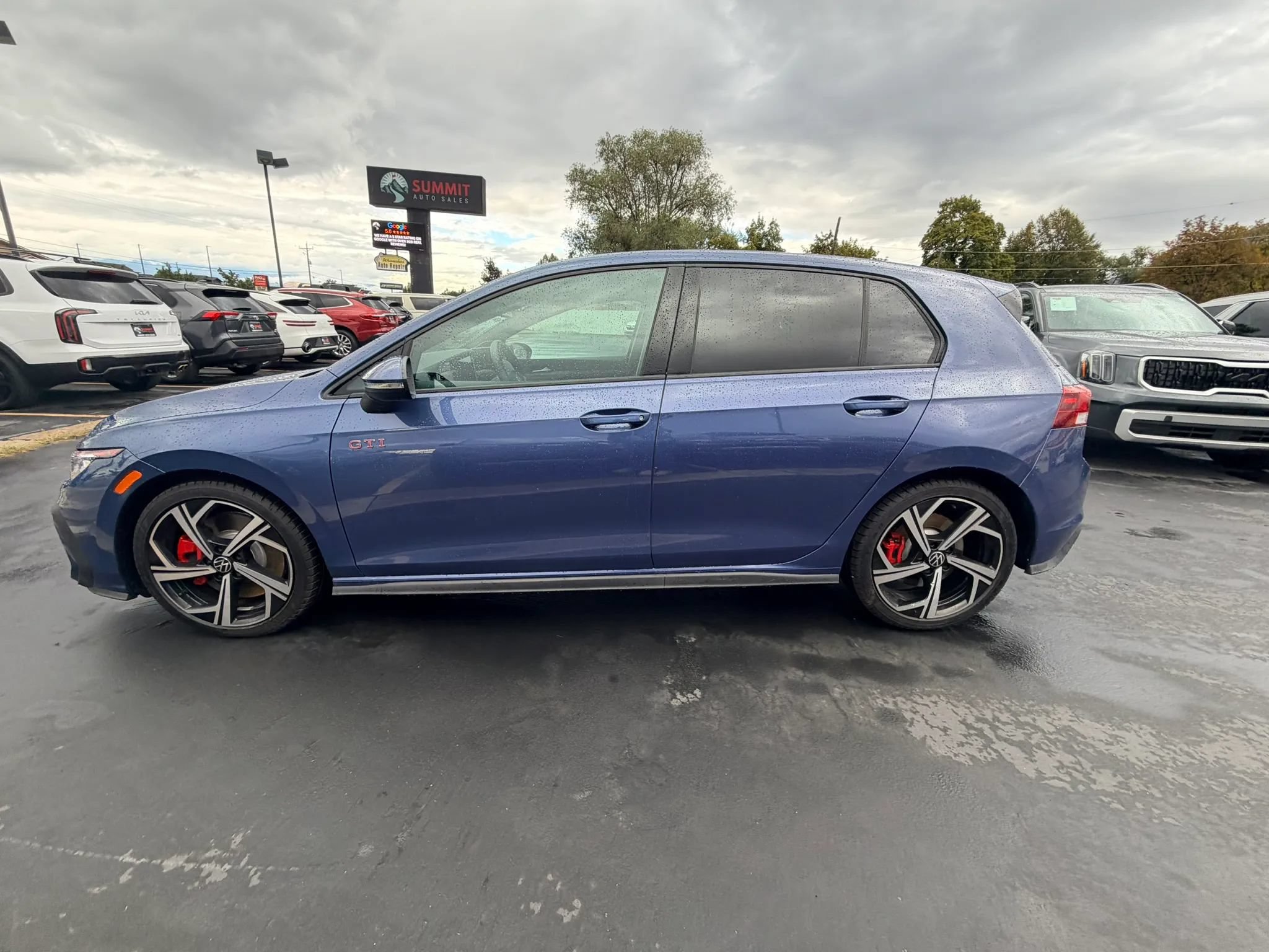 Used 2025 Volkswagen GTI SE FWD image 6