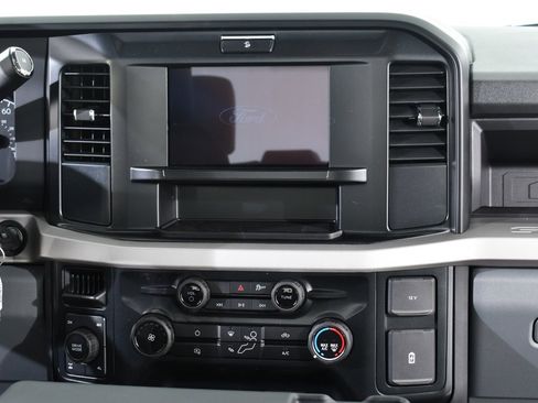 New 2026 Ford F250 XL w/ XL Off-Road Package image 9