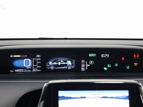 Used 2018 Toyota Prius Prime Premium image 18