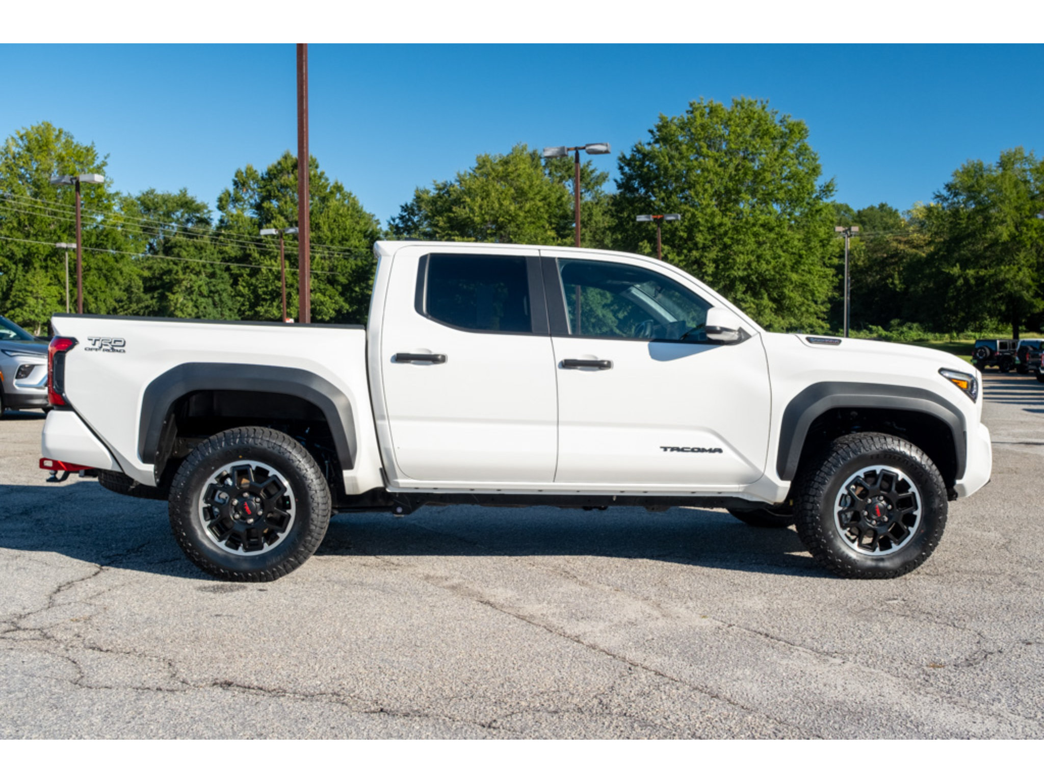Used 2024 Toyota Tacoma TRD Off-Road AWD/4WD image 9