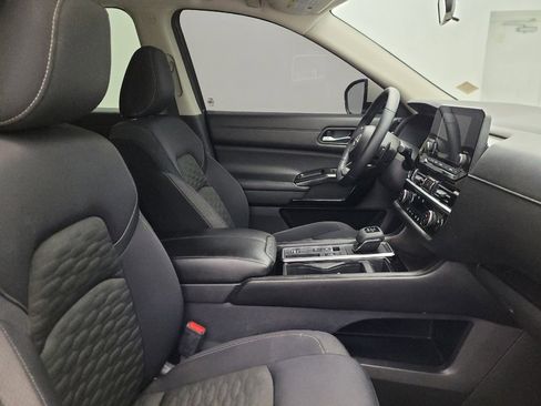 Used 2022 Nissan Pathfinder SV FWD image 21