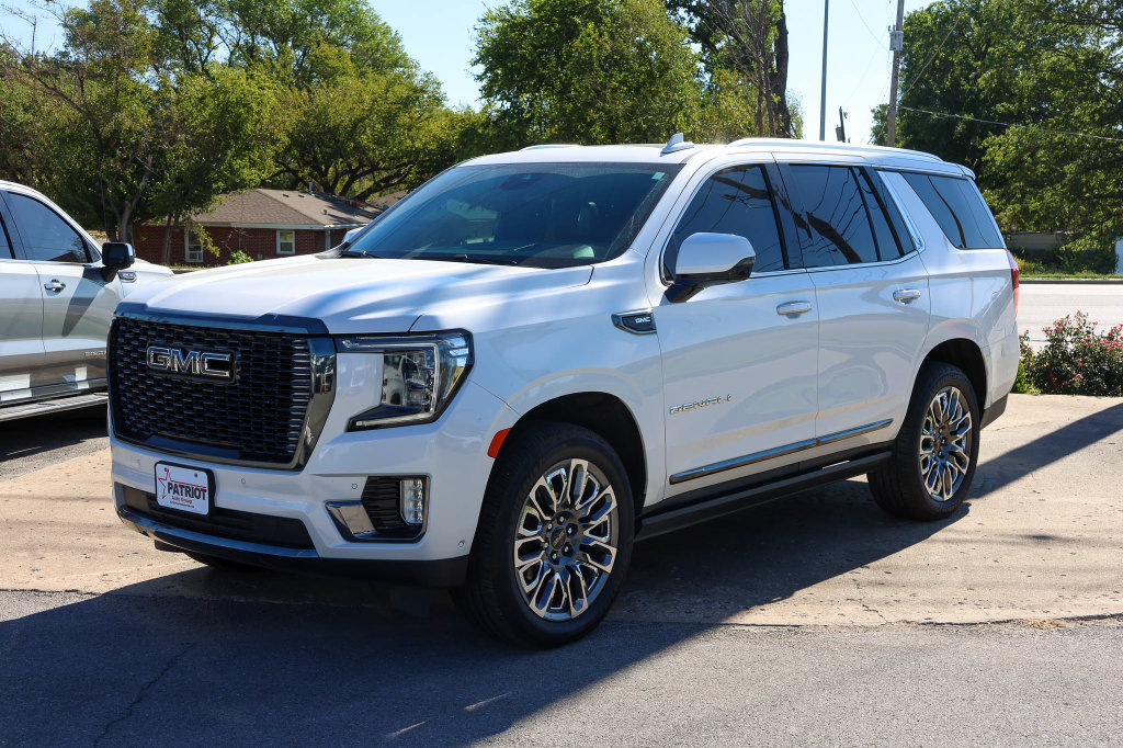 Used 2023 GMC Yukon Denali Ultimate AWD/4WD image 6