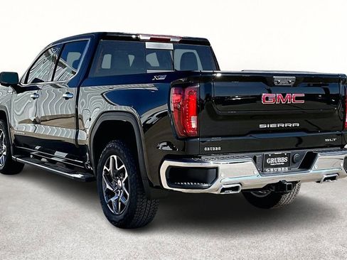 New 2026 GMC Sierra 1500 SLT image 4