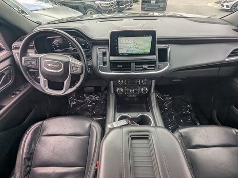 Used 2022 GMC Yukon XL SLE w/ Gmc Pro Safety Plus Package RWD image 2