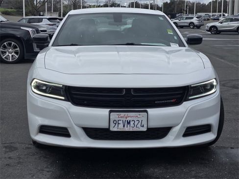 Used 2023 Dodge Charger SXT image 2