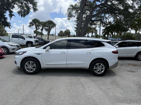 Used 2020 Buick Enclave Essence FWD image 4