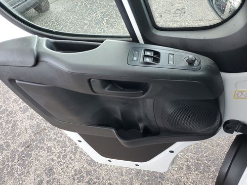 Used 2025 RAM ProMaster 2500 w/ Convenience Group image 5