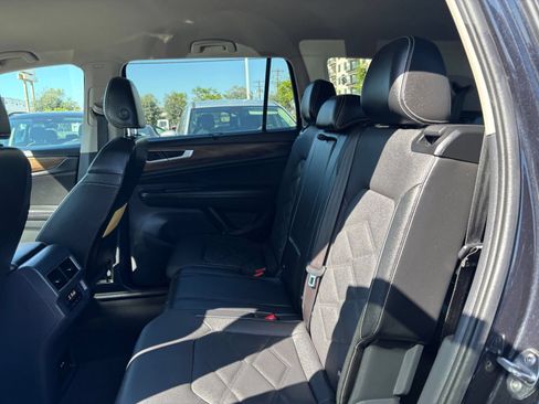 Used 2024 Volkswagen Atlas SE AWD/4WD image 27
