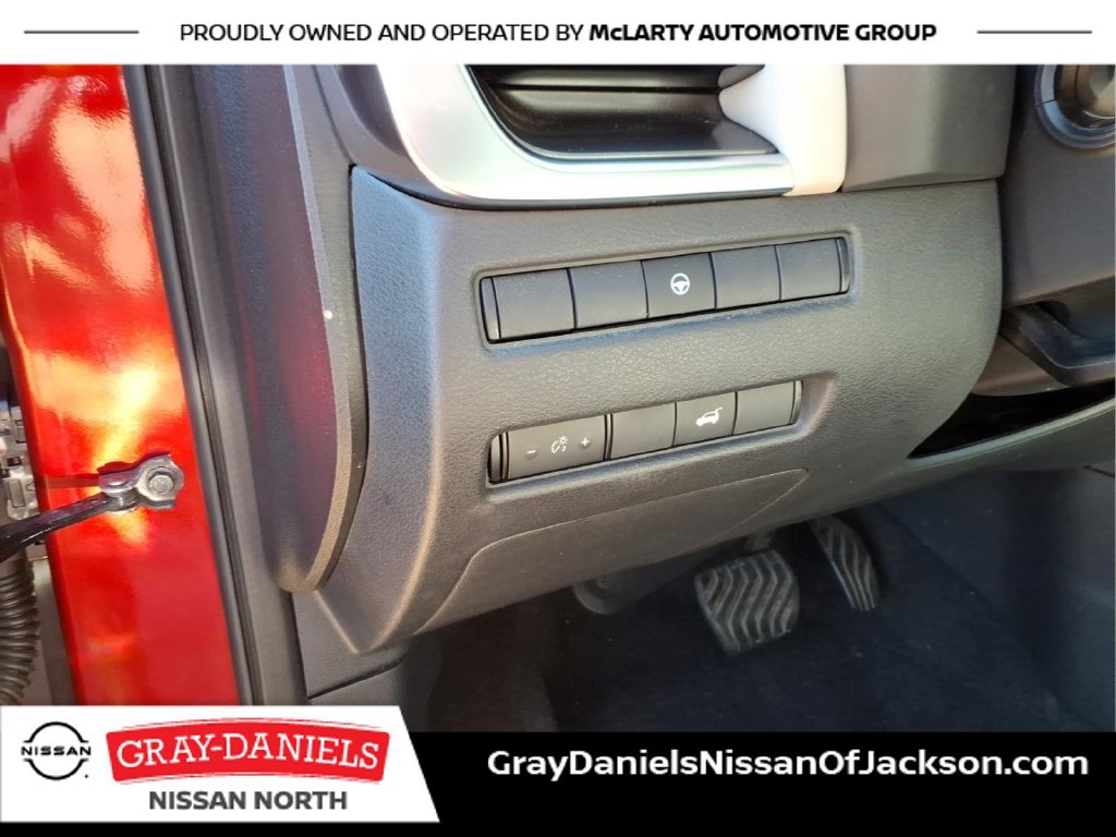 Used 2021 Nissan Rogue SV w/ Premium Package FWD image 13