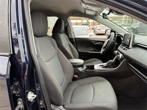 Used 2024 Toyota RAV4 XLE image 29