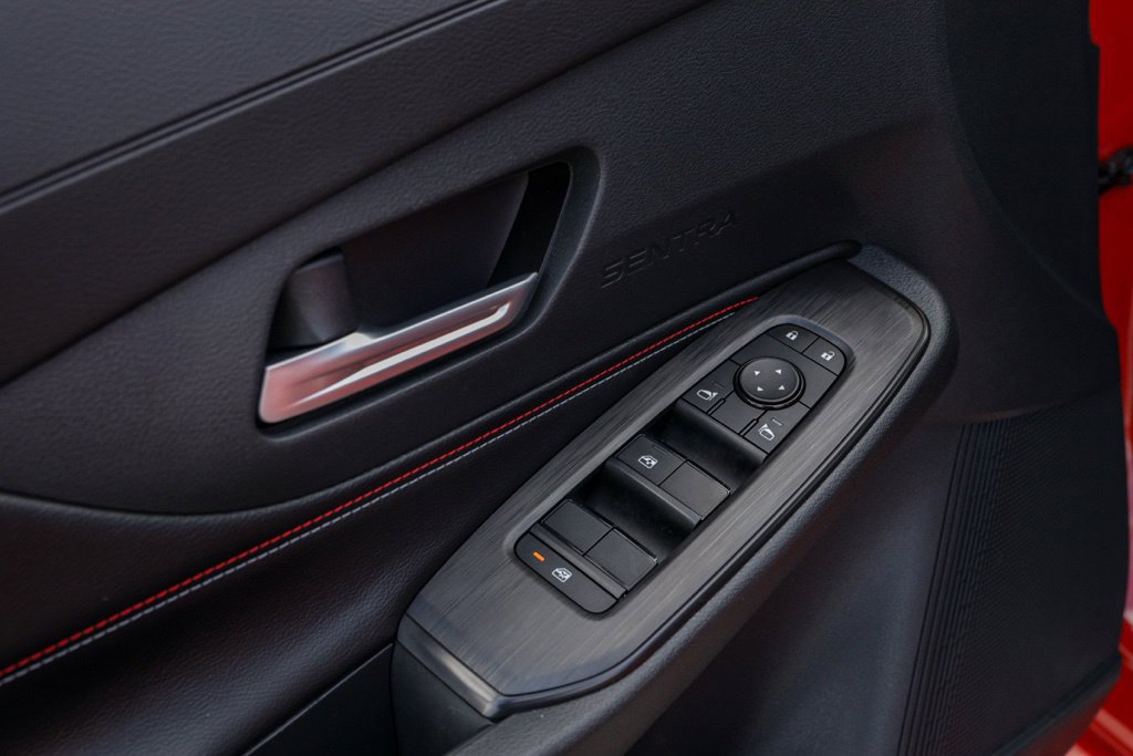 Used 2026 Nissan Sentra SR w/ Floor Mat Package FWD image 15