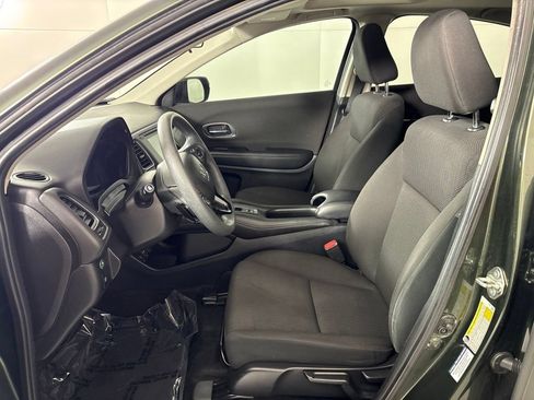 Used 2017 Honda HR-V EX image 27