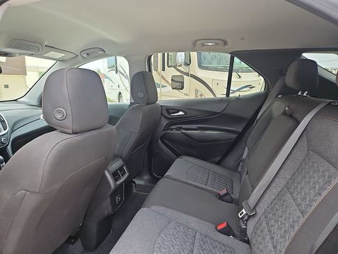 Used 2023 Chevrolet Equinox LT FWD image 13