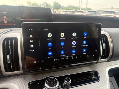 Used 2025 Ford Expedition Active AWD/4WD image 18