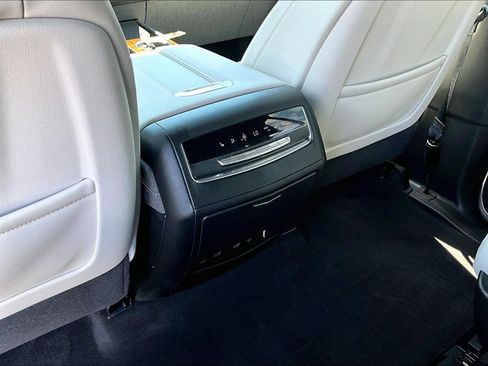 Used 2026 Cadillac Escalade Platinum Sport w/ LPO, Floor Liner Package AWD/4WD image 10