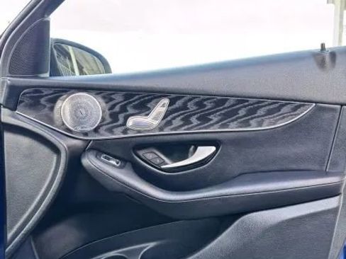 Used 2018 Mercedes-Benz GLC 300 w/ Premium Package image 24