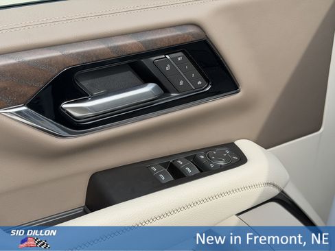 New 2026 GMC Yukon XL Denali w/ Denali Reserve Package image 18