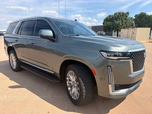 Used 2023 Cadillac Escalade Premium Luxury AWD/4WD image 4