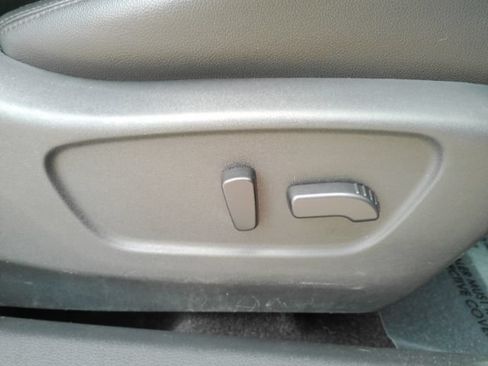 Used 2020 Nissan Rogue SL FWD image 23