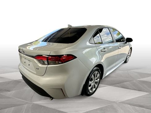 Used 2025 Toyota Corolla LE FWD image 8