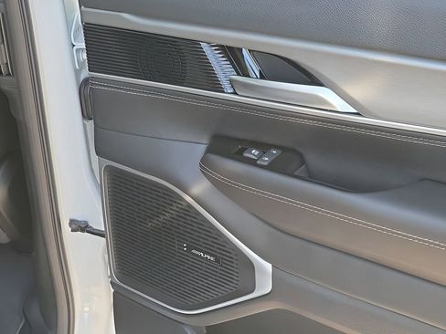 New 2026 Jeep Grand Wagoneer 4WD w/ Premium Group I image 49